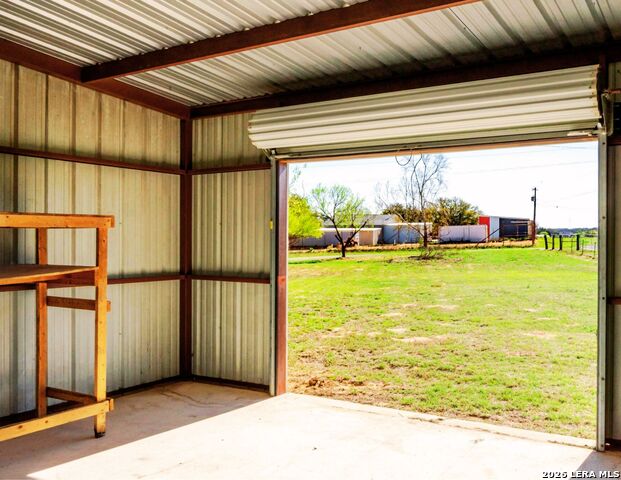 Listing photo id 31 for 1980 County Road 361