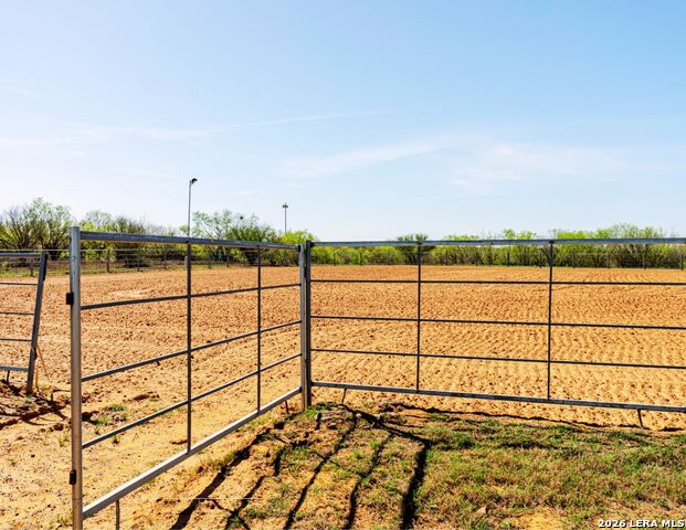 Listing photo id 33 for 1980 County Road 361