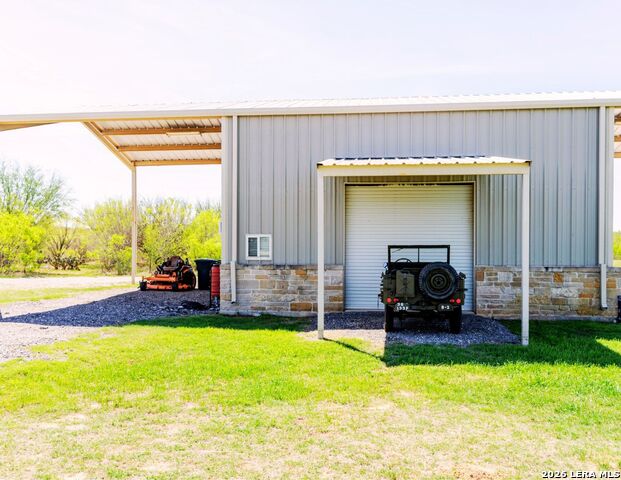 Listing photo id 45 for 1980 County Road 361