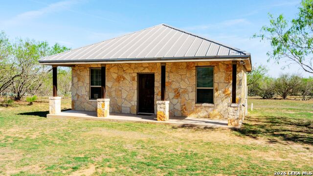 Listing photo id 48 for 1980 County Road 361