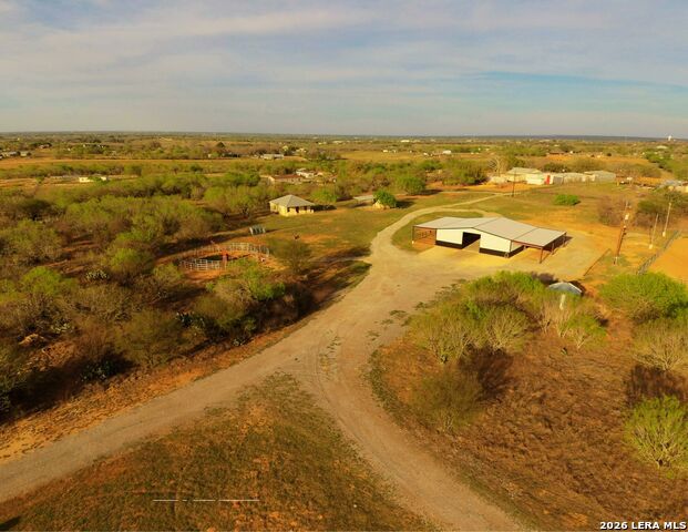 Listing photo id 60 for 1980 County Road 361