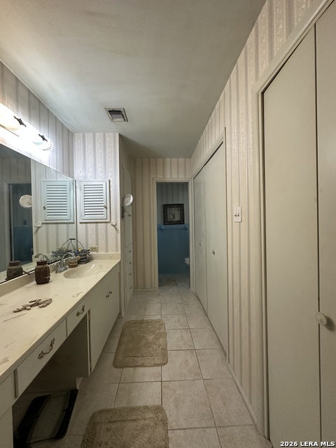 Image 17 of 28 For 608 F St  