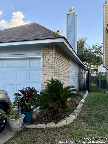 Image 23 of 27 For 18 Brieley  