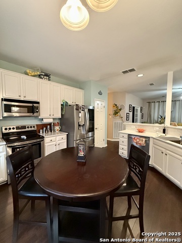 Image 7 of 27 For 18 Brieley  