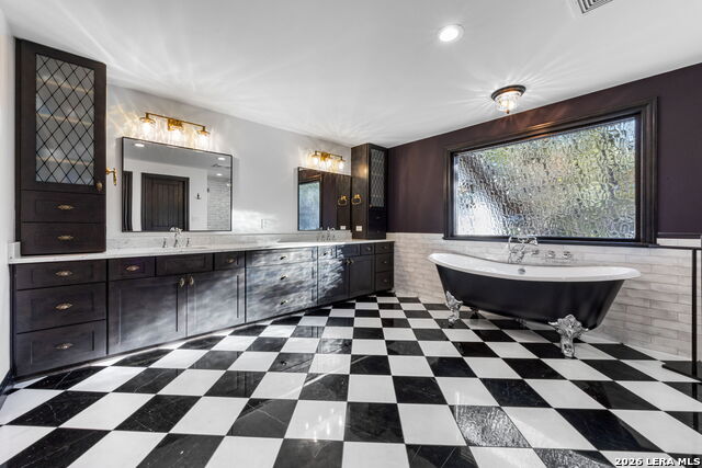 Image 13 of 42 For 232 Meadowbrook Dr