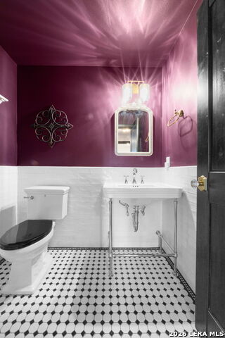 Image 20 of 42 For 232 Meadowbrook Dr