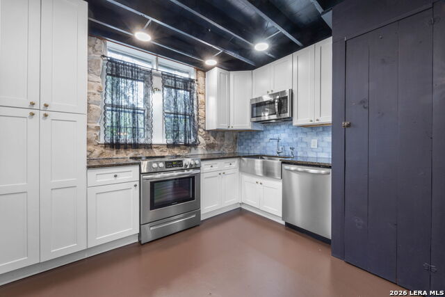 Image 38 of 42 For 232 Meadowbrook Dr