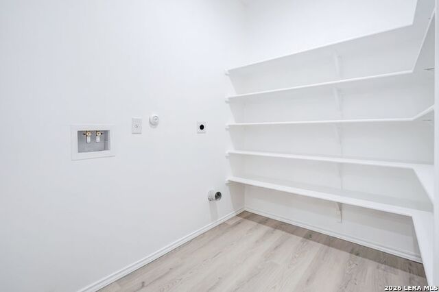 Image 16 of 28 For 3514 Woodville