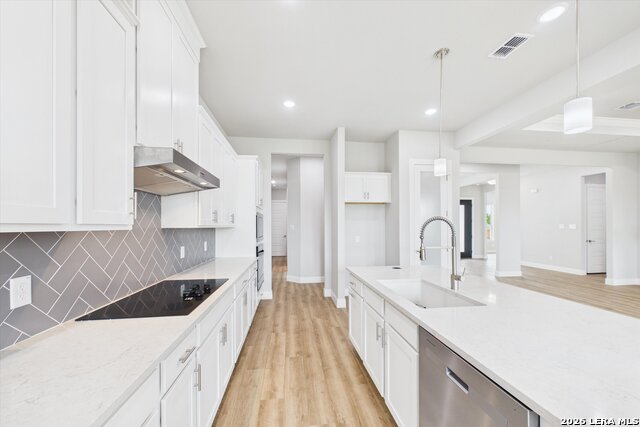 Image 19 of 35 For 305 Venado Oaks