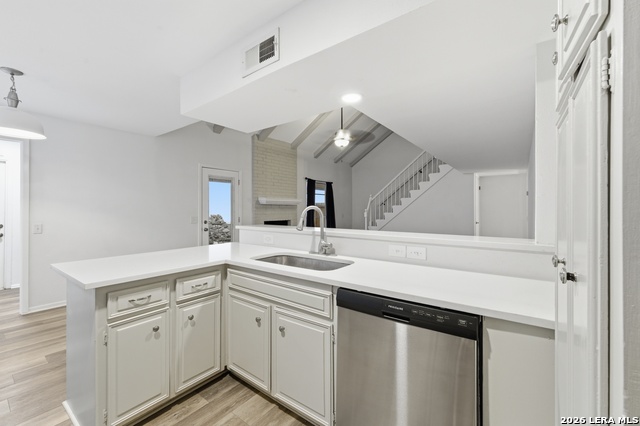 Image 10 of 39 For 6106 Vance Jackson Rd  1