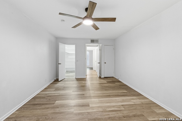 Image 23 of 39 For 6106 Vance Jackson Rd  1