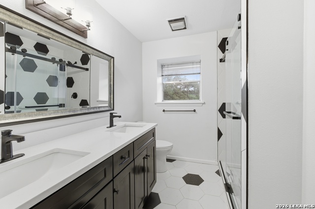 Image 29 of 39 For 6106 Vance Jackson Rd  1