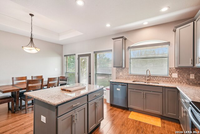 Image 5 of 29 For 128 Parkcrest