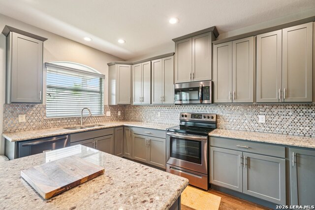 Image 6 of 29 For 128 Parkcrest