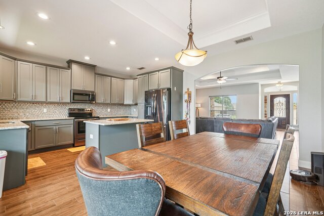 Image 8 of 29 For 128 Parkcrest