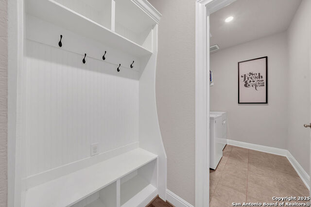 Image 10 of 31 For 3527 Grace Way