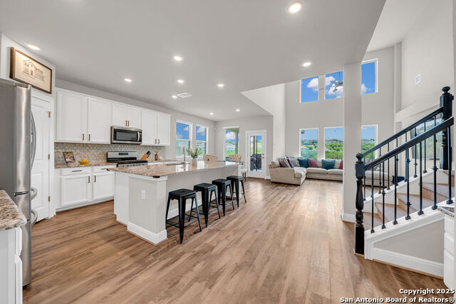 Image 3 of 31 For 3527 Grace Way