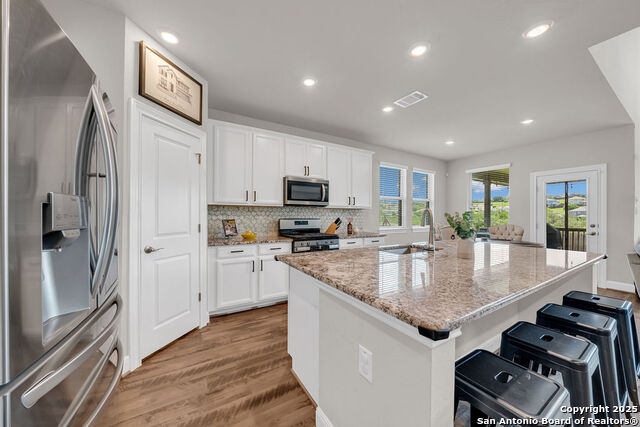 Image 4 of 31 For 3527 Grace Way