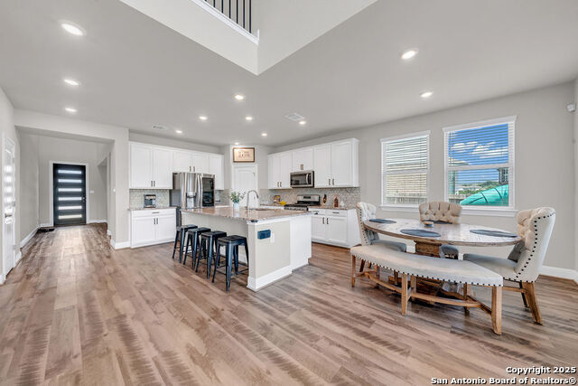 Image 7 of 31 For 3527 Grace Way