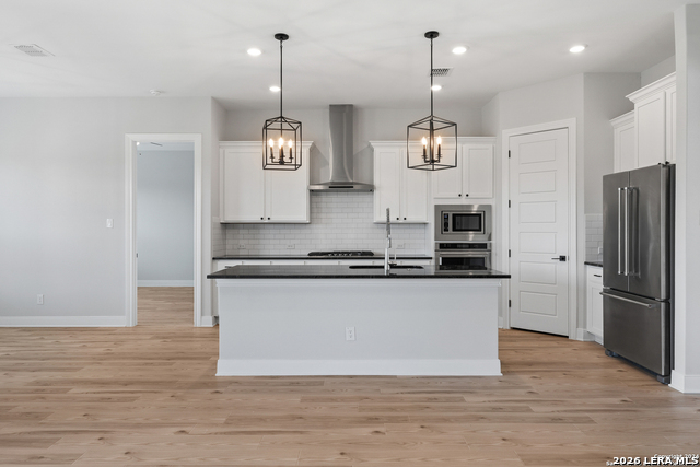 Image 5 of 22 For 191 Azalea Aly