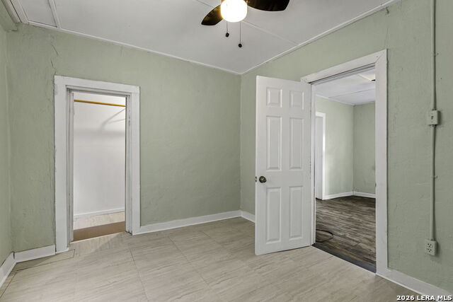 Image 11 of 40 For 926 Laredo S