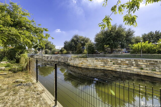 Image 29 of 40 For 926 Laredo S