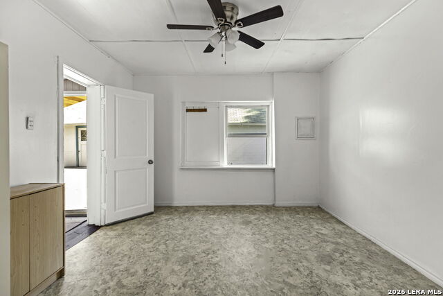 Image 32 of 40 For 926 Laredo S