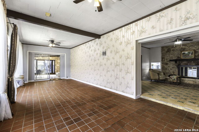 Image 8 of 40 For 926 Laredo S