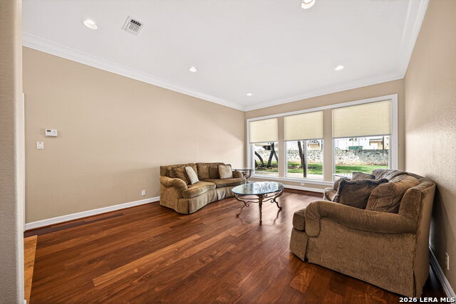 Image 12 of 33 For 31 Royal Waters Dr