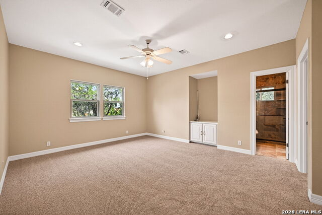 Image 27 of 33 For 31 Royal Waters Dr