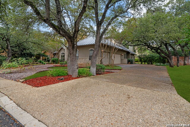 Image 32 of 33 For 31 Royal Waters Dr