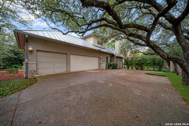 Image 33 of 33 For 31 Royal Waters Dr