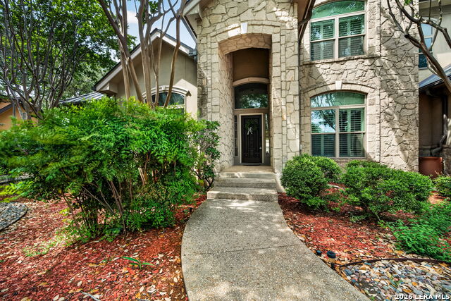 Image 5 of 33 For 31 Royal Waters Dr