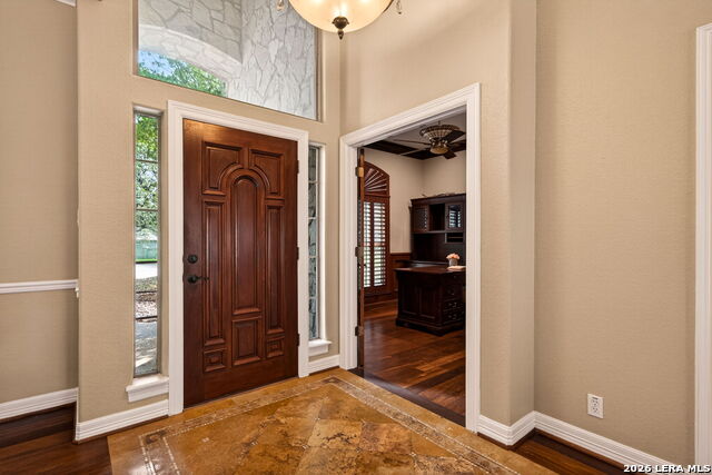 Image 7 of 33 For 31 Royal Waters Dr