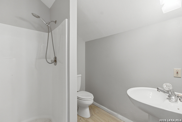 Image 28 of 56 For 292 Phillip Dr