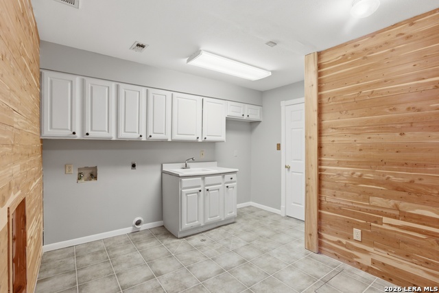 Image 29 of 56 For 292 Phillip Dr