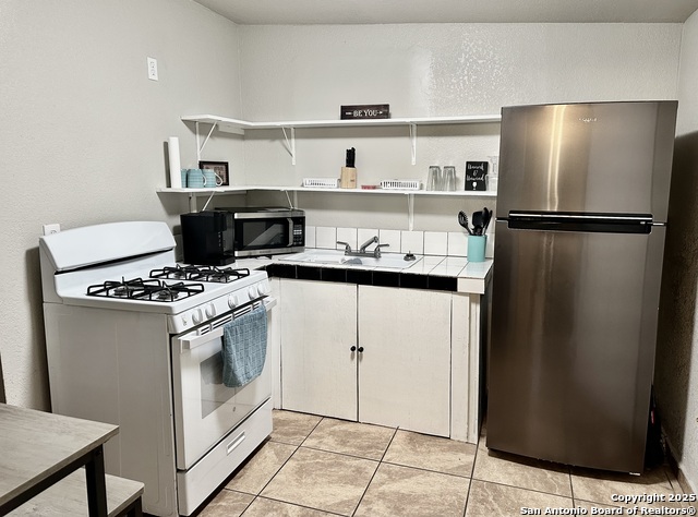 Image 4 of 8 For 239 Peabody Ave  3