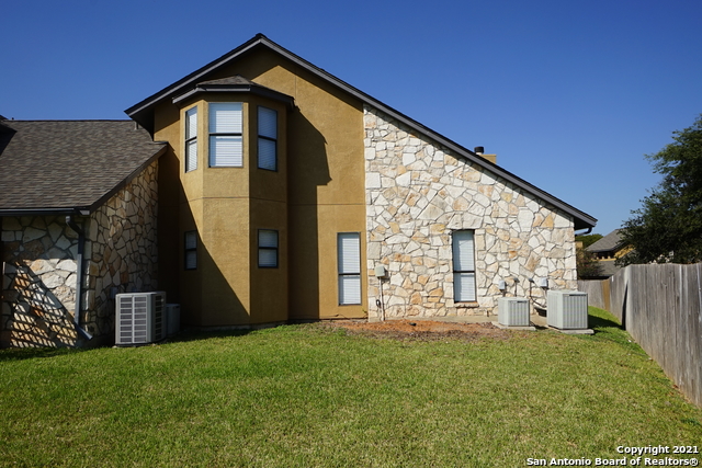 Image 32 of 33 For 601 Thetford  601