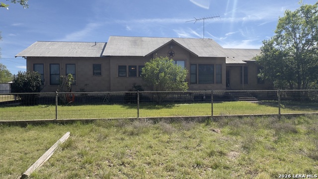 Image 20 of 33 For 705 Elbel Bend