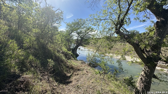 Image 9 of 33 For 705 Elbel Bend