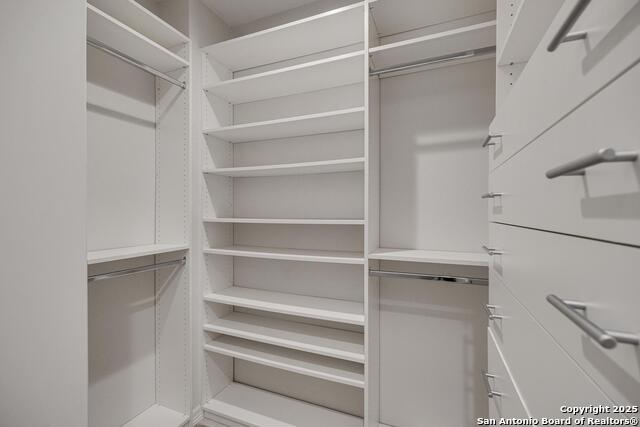 Image 21 of 34 For 29756 Cojak Circle