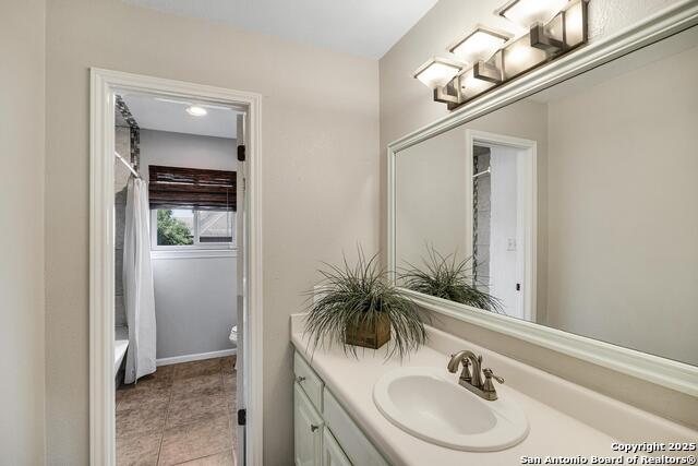 Image 23 of 34 For 29756 Cojak Circle