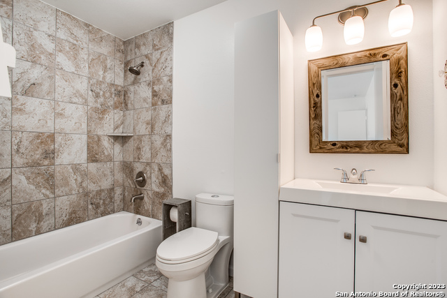 Image 11 of 12 For 7415 Corian Park Dr