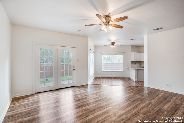 Image 4 of 12 For 7415 Corian Park Dr