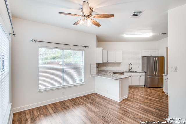 Image 5 of 12 For 7415 Corian Park Dr