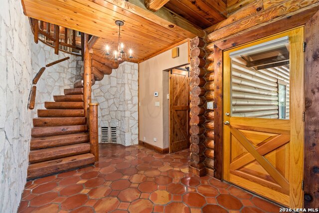 Image 20 of 44 For 513 Riverview Dr