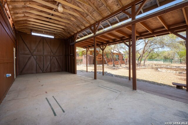 Image 36 of 44 For 513 Riverview Dr