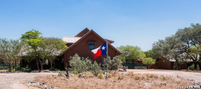 Image 4 of 44 For 513 Riverview Dr