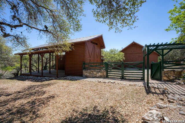 Image 6 of 44 For 513 Riverview Dr