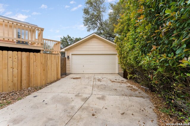 Image 27 of 32 For 8803 Pavilion Place